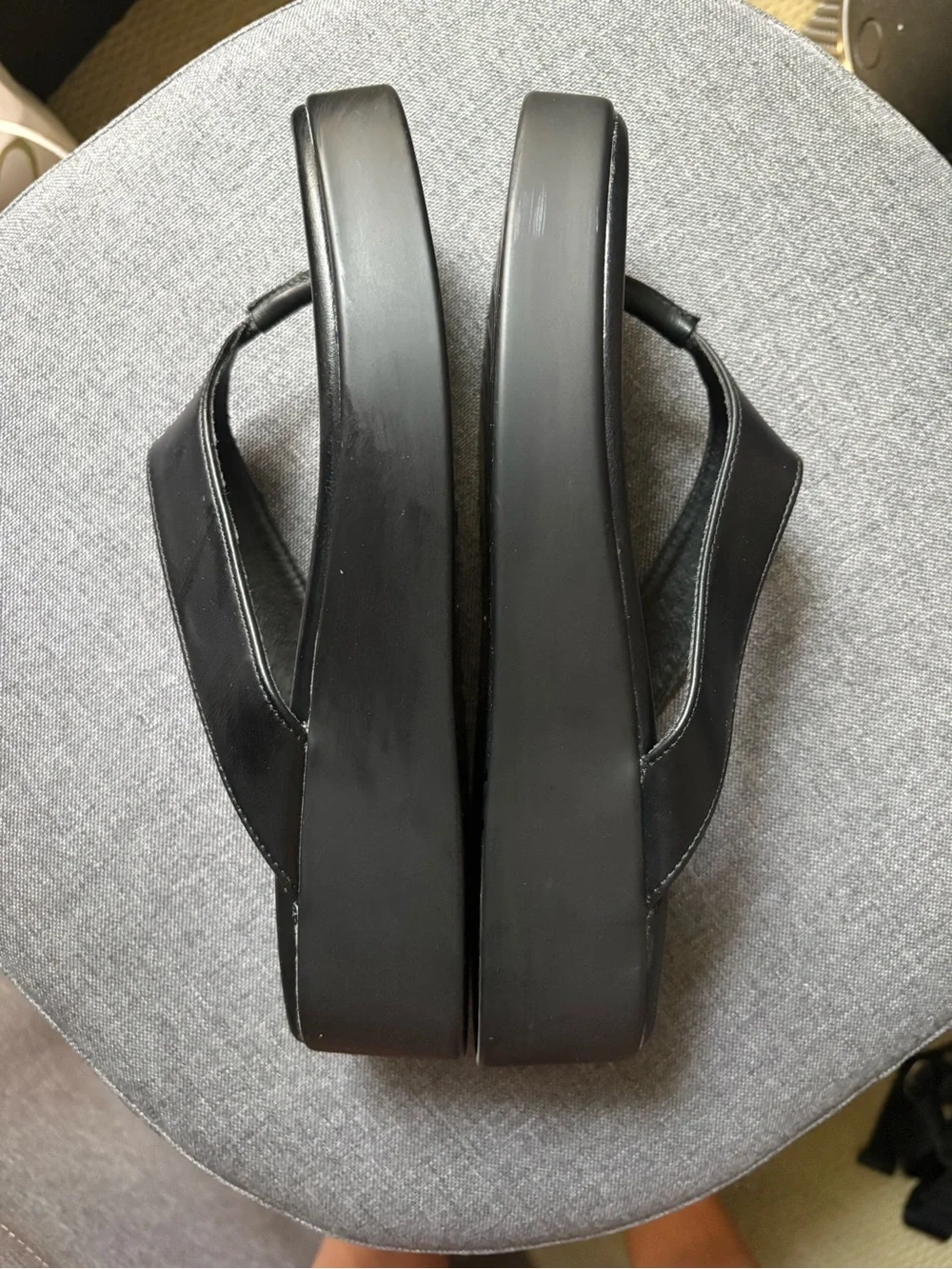 NWOT T-strap Thong Memory Foam Platform Lightweight Wedge Flip Flops